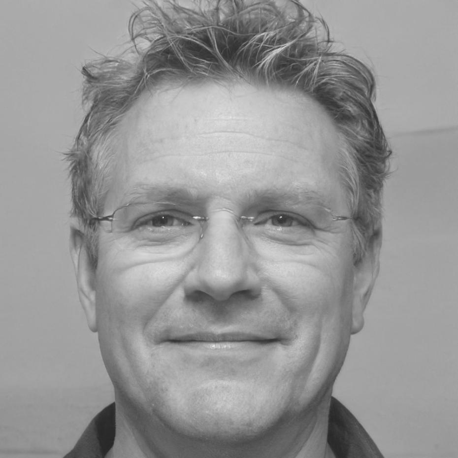 Facundo Benavídez financial instructor
